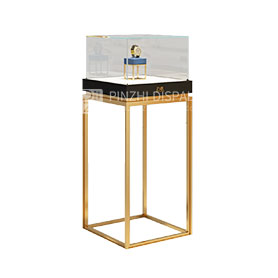 Free standing single watch display stand showcase