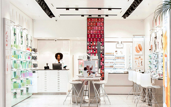 Cosmetic shop design ideas with showcases